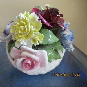 Vintage Radnor Bone China 4.5" T Bouquet Staffordshire, UK Handmade Handpainted